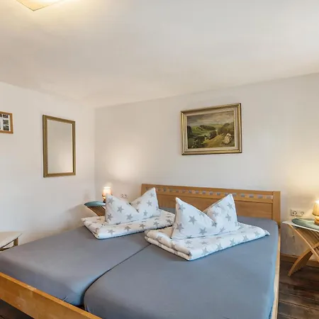 Eifellandhaus بيت للعطل Zweifelscheid